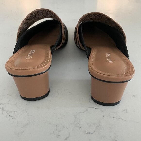 Vivaia Pointed-Toe Heeled Mules 3D Knit Upper Solid Black w Animal Print Sz 40 - Picture 3 of 10